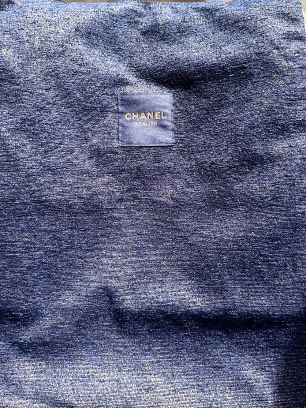 Chanel Beaute Blue & Shimmering Gold Tote. NEW in Original Beaute Box. GWP - Picture 4 of 9